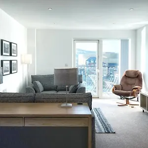  Apartment Elegant And Bright Seaside In Marina